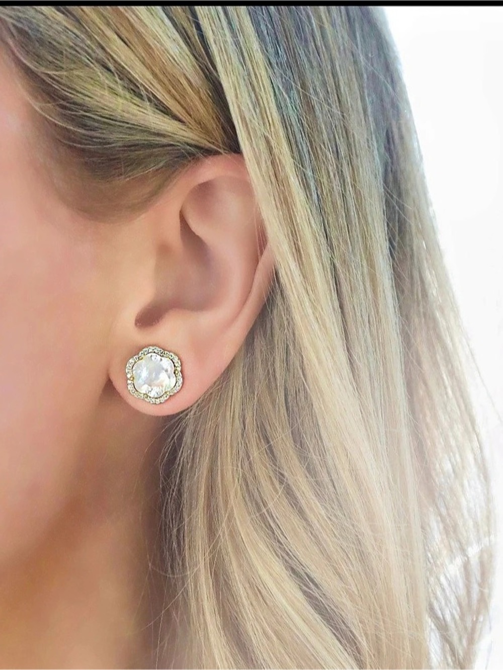 ASHA Clementine Stud Gold & Mother of Pearl Stud Earrings Like New